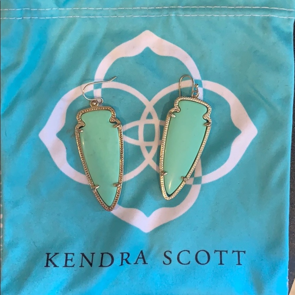 Kendra Scott Arrowhead earrings